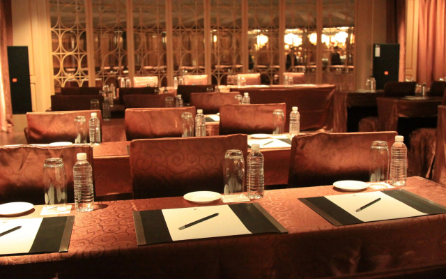 Elegant Hotel Shanghai Bund