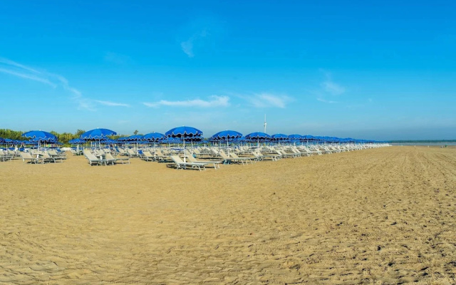 Villa in Albarella Near Venice Beach