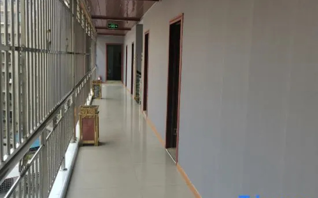 Shehong Hexie Business Hotel