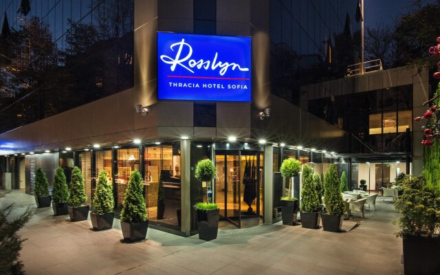 Отель Best Western Premier Thracia Hotel Болгария, София - 2 отзыва об отеле, цены и фото номеров - забронировать отель Best Western Premier Thracia Hotel онлайн вид на фасад