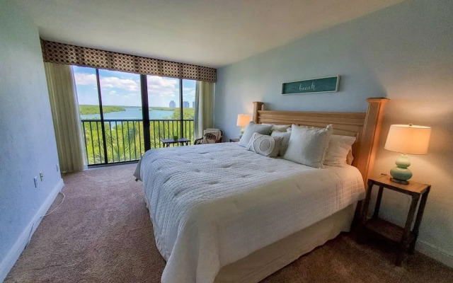 Vinncent's Sea Isles Condo