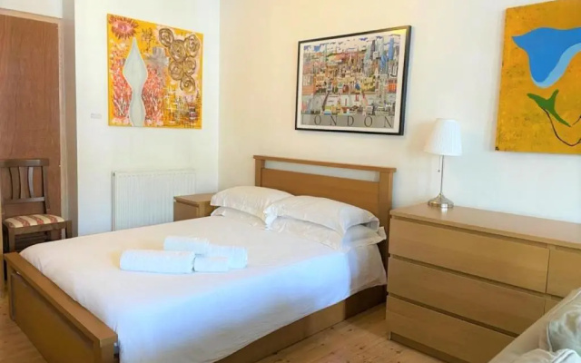 Studio Flat Without Kitchen at Kentish Town