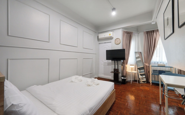 Arun Sa Wad House Sukhumvit 2 Guests