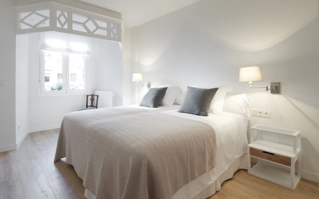 Playa de Ondarreta 4 by FeelFree Rentals