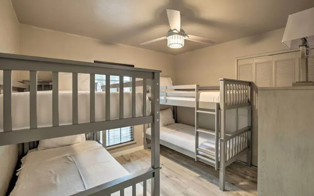 Families Welcome! Garland Home w/ Game Room