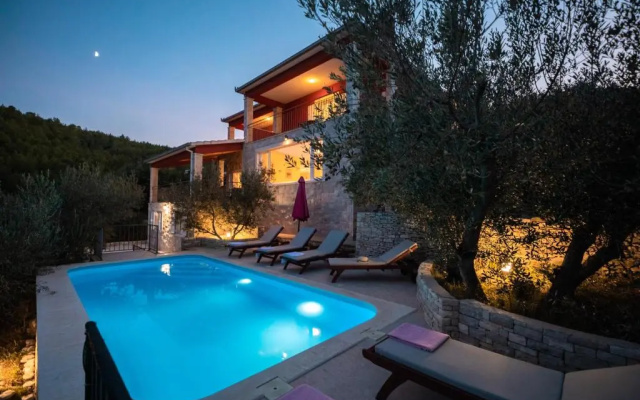 Luxury Villa Stairway to Heaven with Pool