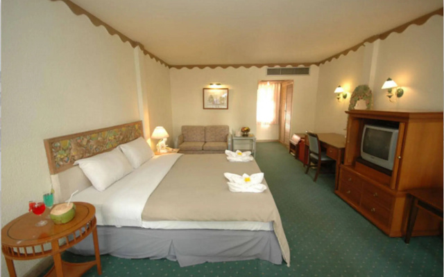 Lopburi Inn Resort
