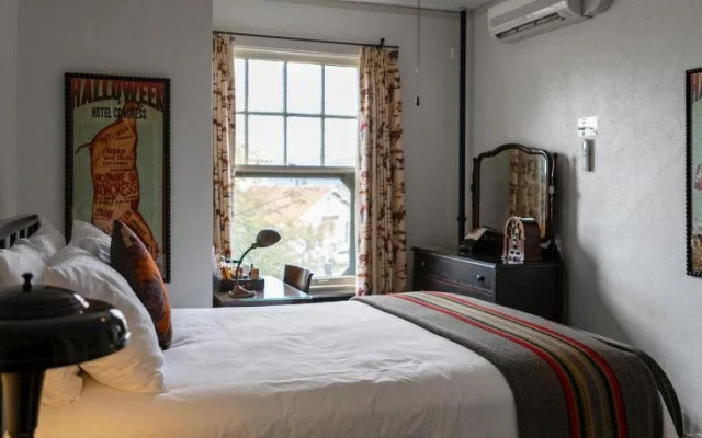 The Hotel Congress
