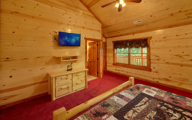 Paradise Point Pool Lodge