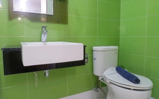 Best Price & Cozy Studio at The Square Apartment Surabaya