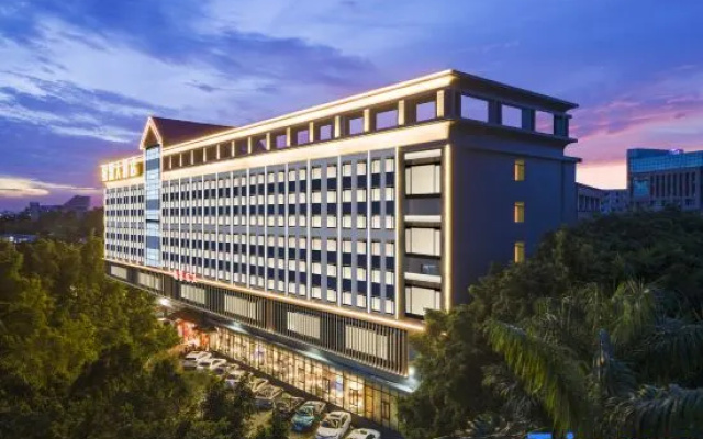 Yijia Hotel (Weizhou Convention and Exhibition Center Branch)
