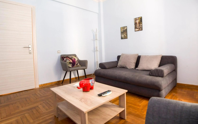 aris apartment
