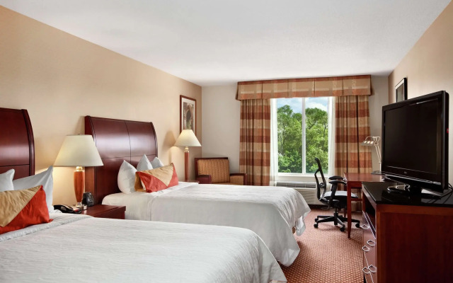 Hilton Garden Inn Chicago / Oak Brook
