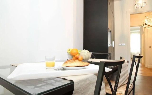 Private Apartments - Eiffel Tower - Champs de Mars