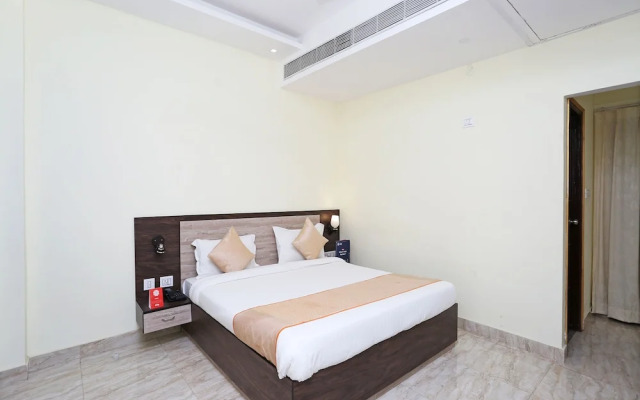 OYO Flagship 120 Gupta Inn Cantonment