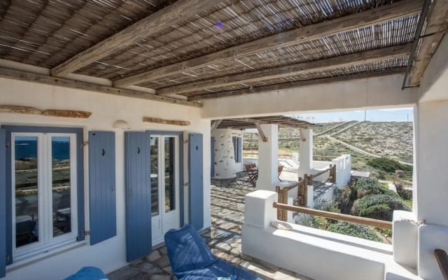 Seaside Villa- Island Living Paros-