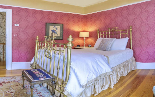 McCall House Boutique Inn