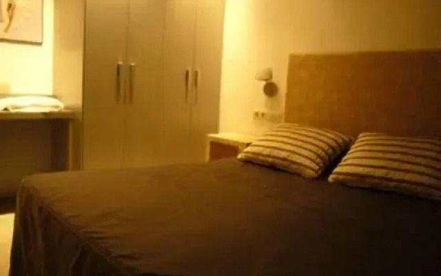 Apartaments Sant Jordi Sagues