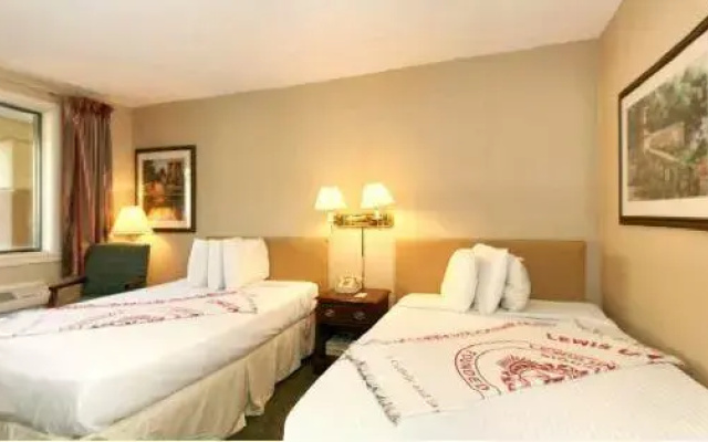 Econo Lodge Inn & Suites Charlotte