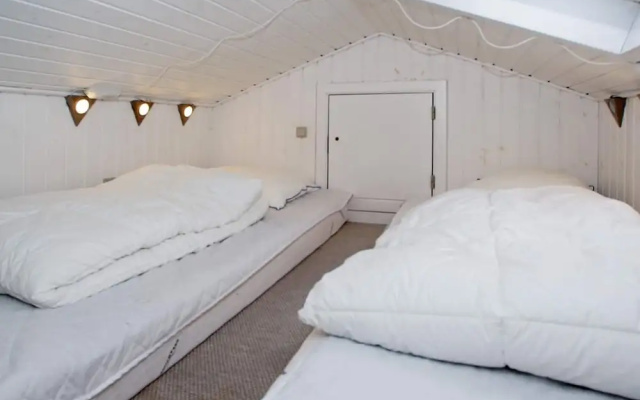 Enticing Holiday Home in Hemmet near Sea
