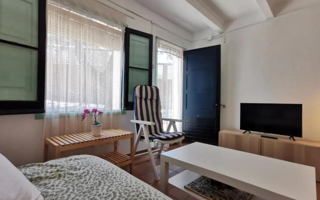 Cozy apartment 30 steps from the ocean