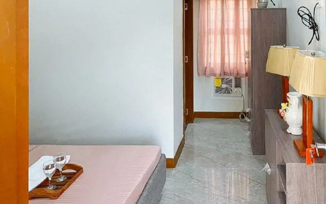 Leonila S Travellers Inn