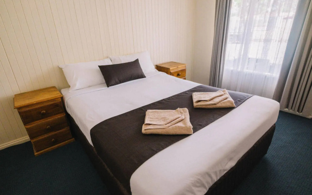 London Motor Inn