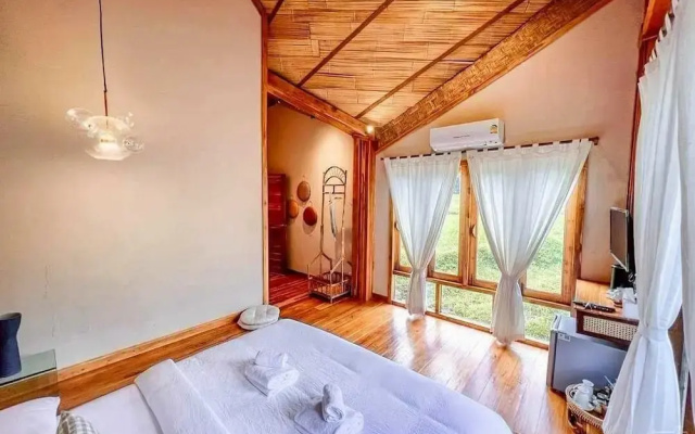 Lomhaijai Homestay
