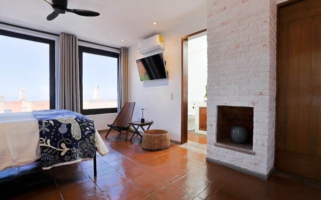 Angelic 2BR Nest - Pool & Hot Tub