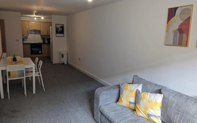 Greenhithe Flat-kent- 20 Mins to London-petsok