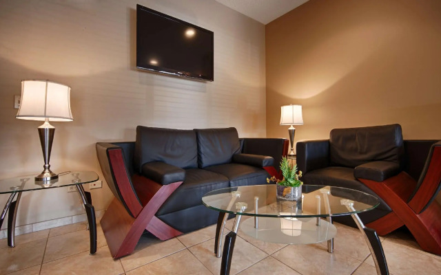 Best Western Crossroads Inn