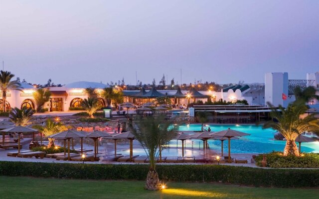 Mercure Hurghada Hotel вид на фасад