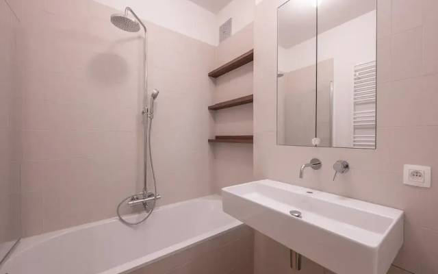 Apartment in Duinbergen by the Sailing School
