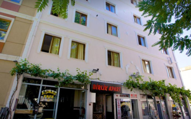 Birlik Apart Hotel вид на фасад