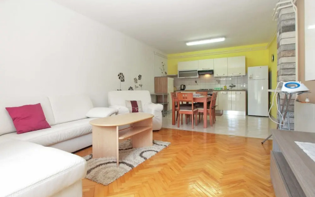 Apartment 1623
