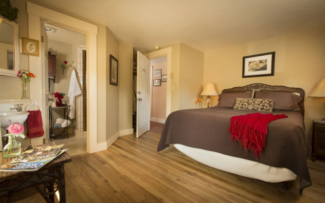 Country Willows Inn and Estate