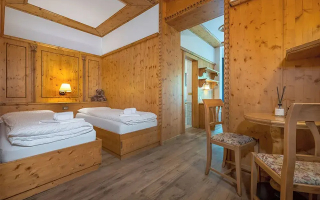Hotel Vioz - Family Hotel & Apartments