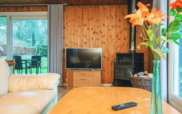 6 Person Holiday Home in Farvang