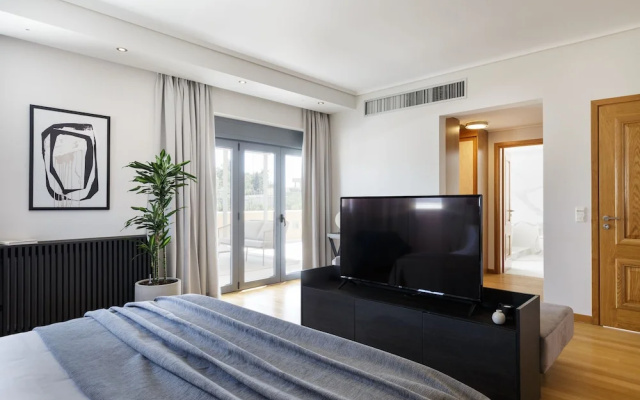 Eos Urban Villa by Upstreet