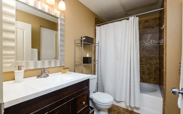 Scottsdale 2 Bedroom Condo by RedAwning