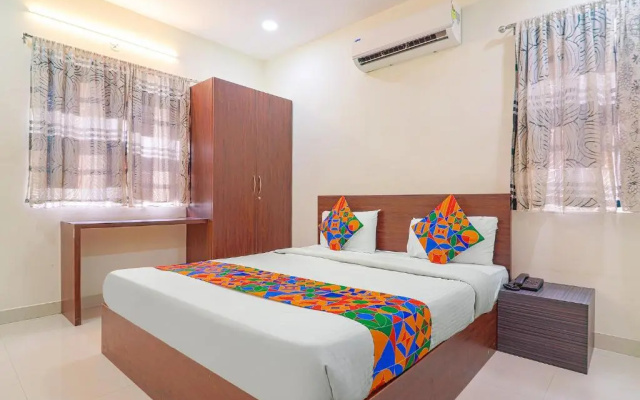 FabHotel Srisai Hill View