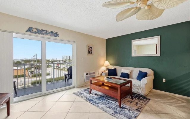 Mariner's Cove 405