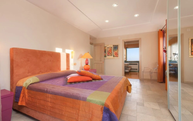 Villa Gold