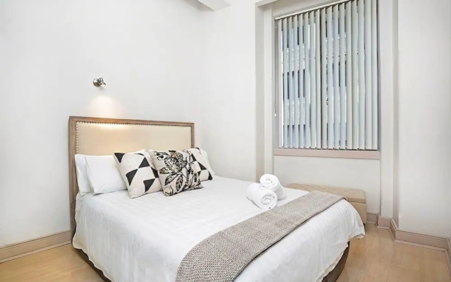 The Apartment Service CL405