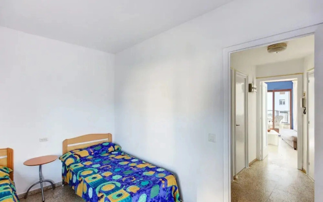 Apartment in Roses on the Beachfront