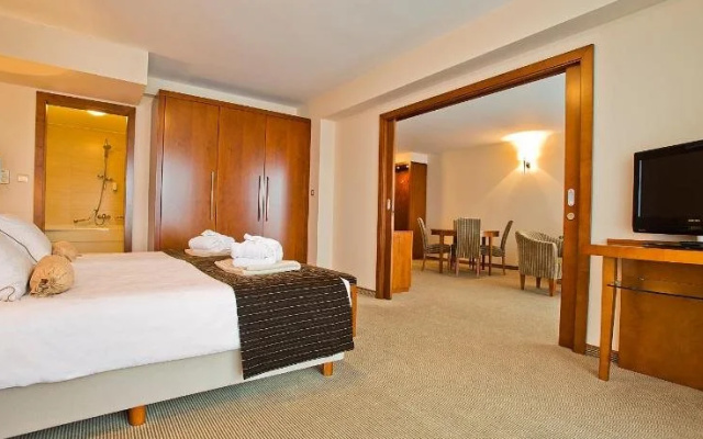 Hotel Pinia