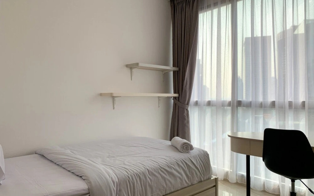 Cozy Living And Tidy 2Br Ciputra World 2 Apartment