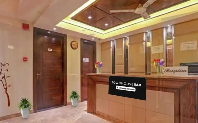 Townhouse Oak IIT Kanpur Metro Station