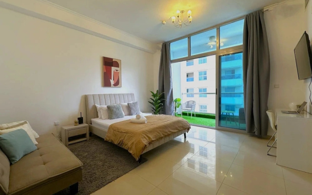 WOW Studio w Balcony and Canal View