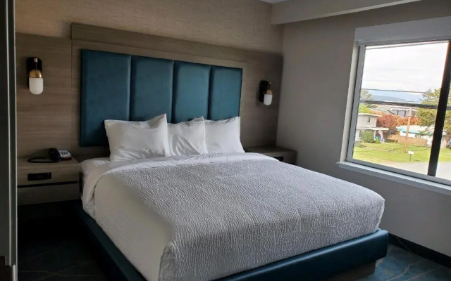 Salish Inn